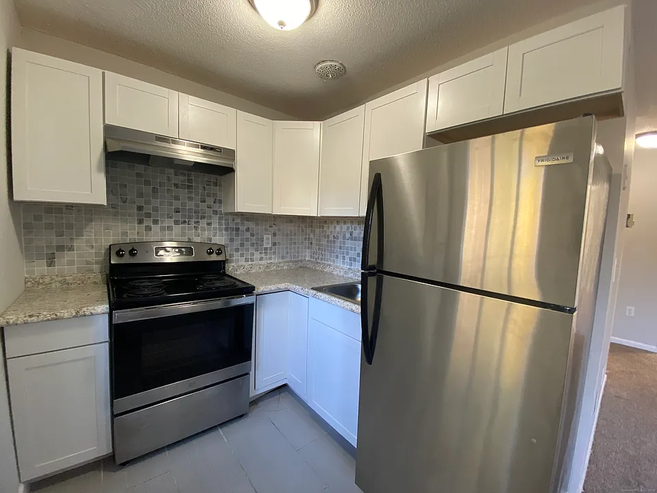 32 Old Foxon Rd #36