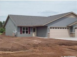 816 W Shorewood Dr, Eau Claire, WI 54703