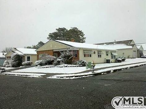 2nd image of 8 Plymouth Dr