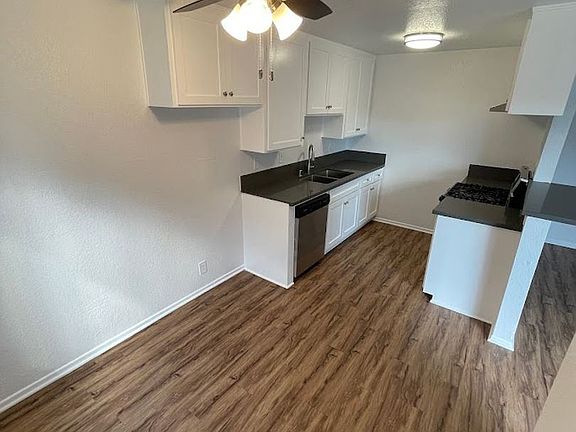 5th image of 2270 Earl Ave #6