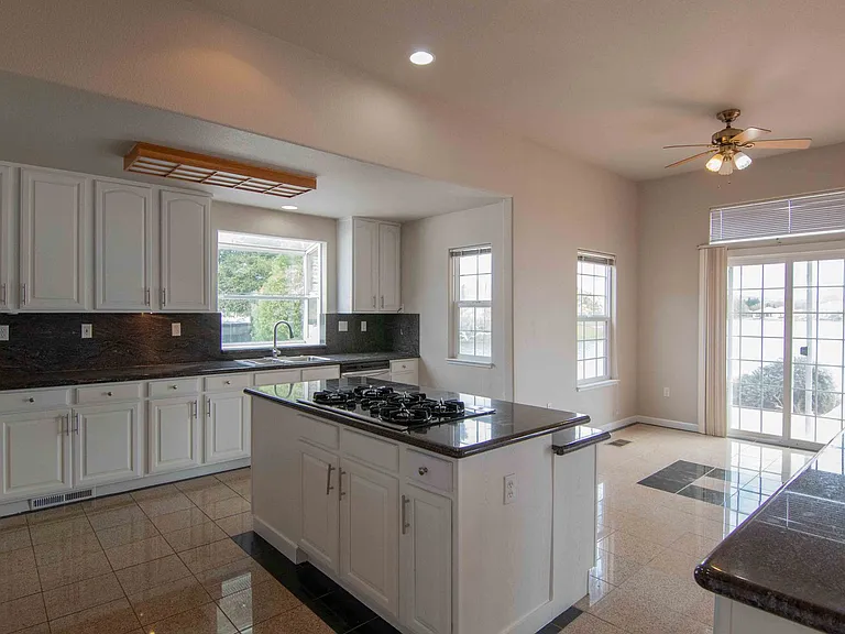 19062 Seabreeze Pl — Photo 11