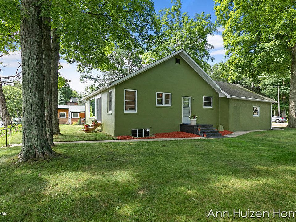 1st image of 5212 S Muskego Dr