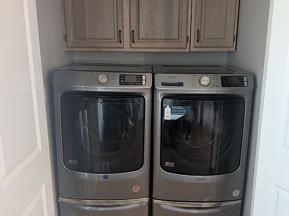3rd image of 609 Jefferson St #1