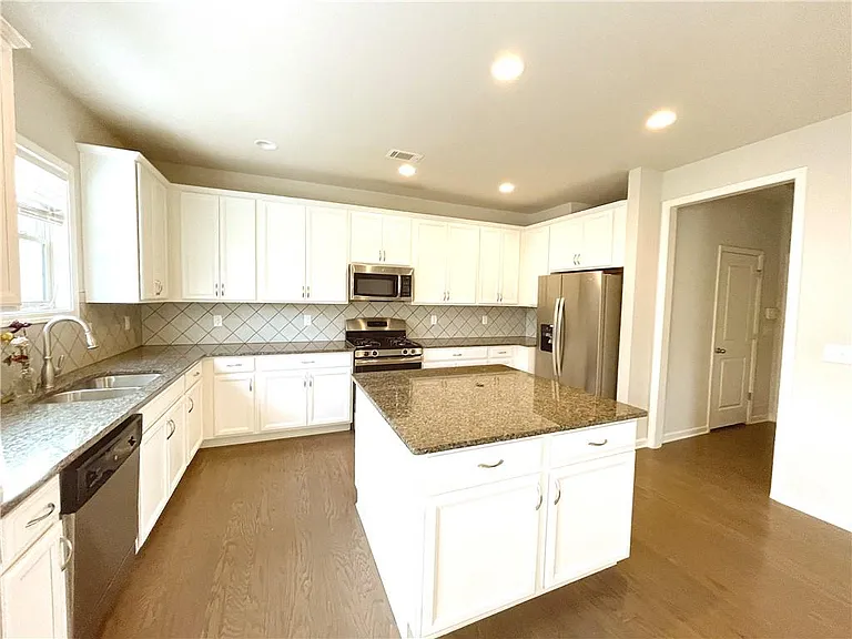 5775 Rialto Way — Photo 5