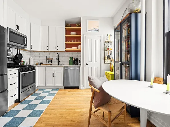 125 Eastern Pkwy APT 3A, Brooklyn, NY 11238