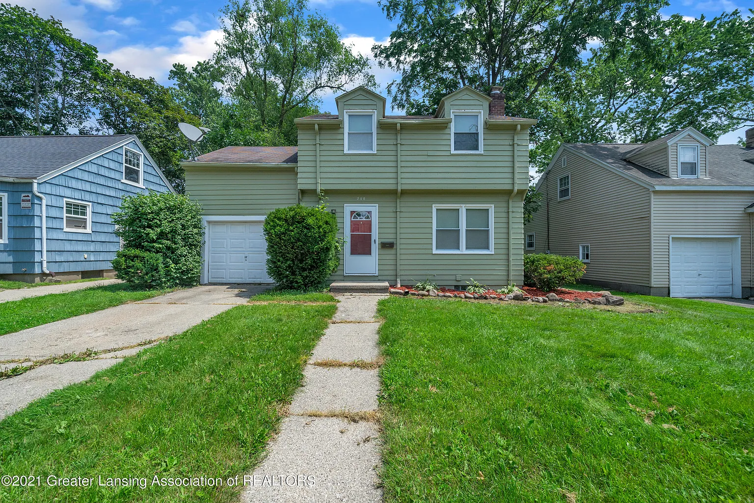 308 Milford St photo 1