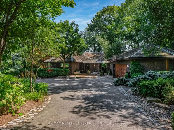 1000 Mississauga Heights Dr, Mississauga, ON L5C 1A6