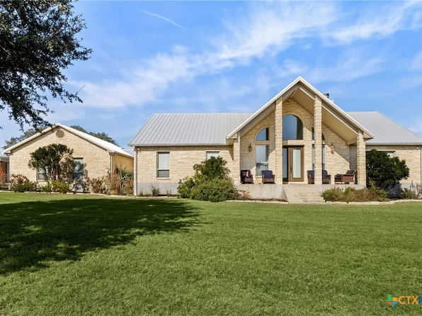 2419 Eden Rd, Seguin, TX 78155