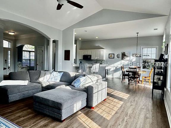 4th image of 14 S Point Ct