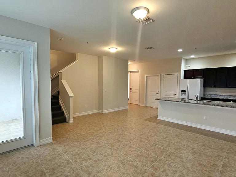 7135 Greenwood Park Cir #105 — Photo 3