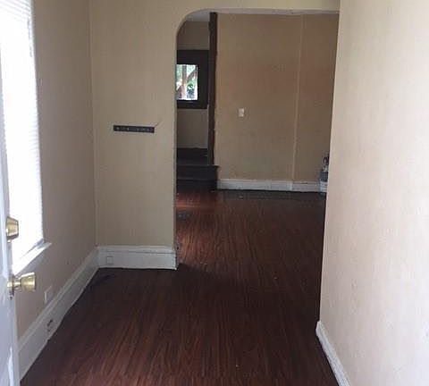 2nd image of 3178 W 105th St