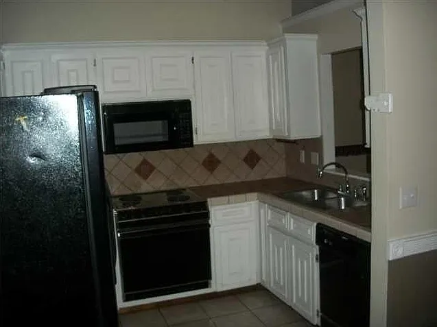 3 bed, 1100 sqft, $1,900 — Photo 4
