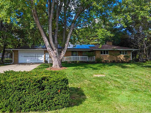 3rd image of 1321 Luanna Dr