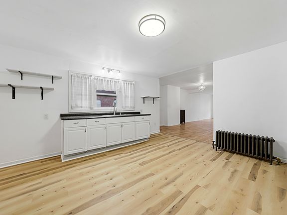 5th image of 49 Trinity Pl #1