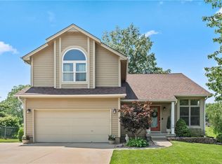 1710 Sunset Dr, Kearney, MO 64060