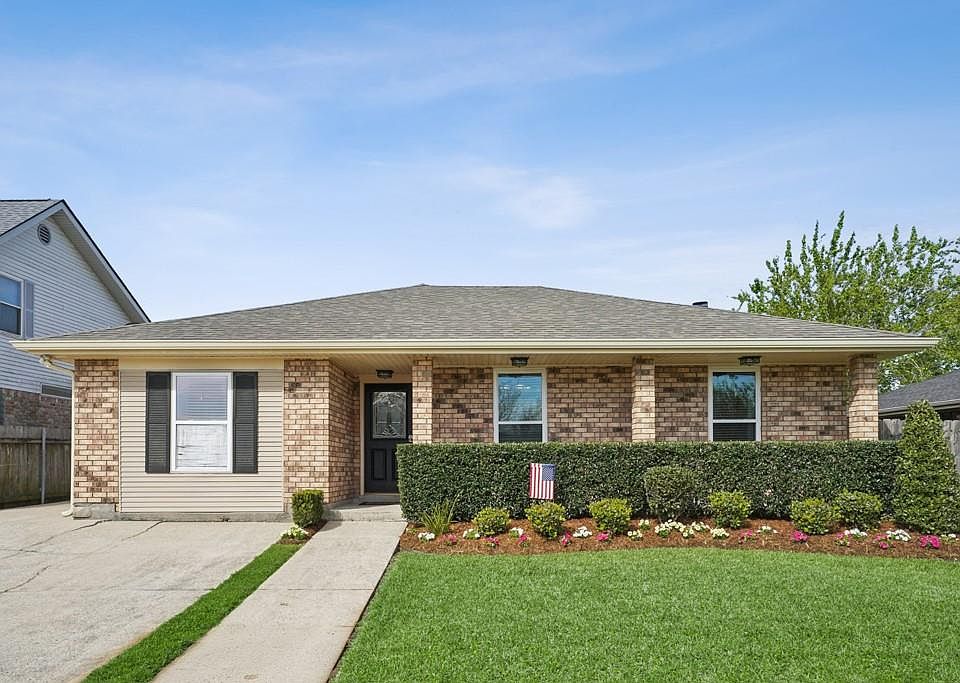 1st image of 3247 Grandlake Blvd