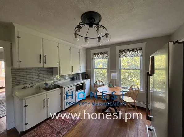 120 College St Unit 3, Lewiston, ME 04240