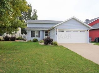 3644 Village Green Ln, Moorhead, MN 56560