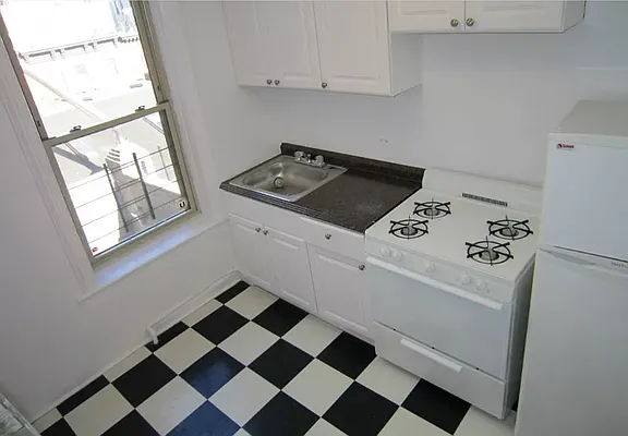 Rented by Roselyn  Fortuna LLC | media 12