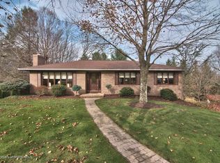 104 Mosswood Rd, Roaring Brook Twp, PA 18444