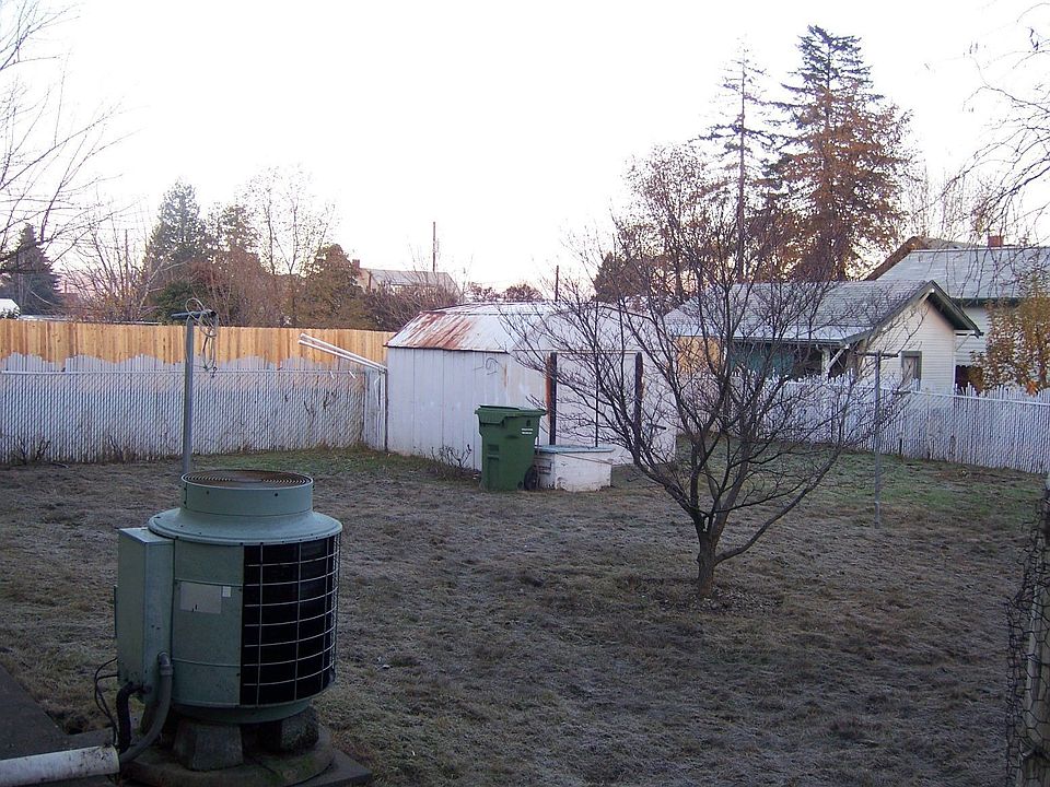 2nd image of 1513 E 13th St
