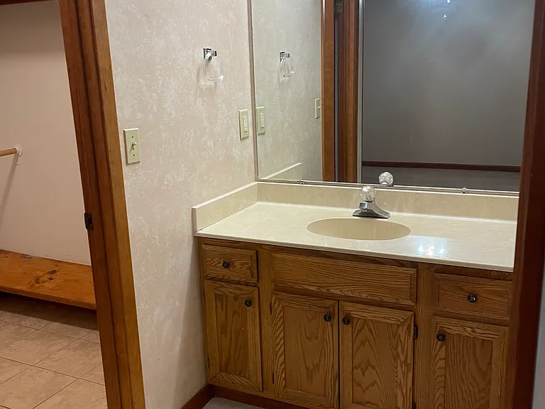 1018 Alderwood Way — Photo 12
