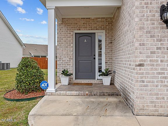 5th image of 1817 Cambria Drive #A