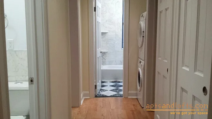 Rented by aptsandlofts.com | media 15