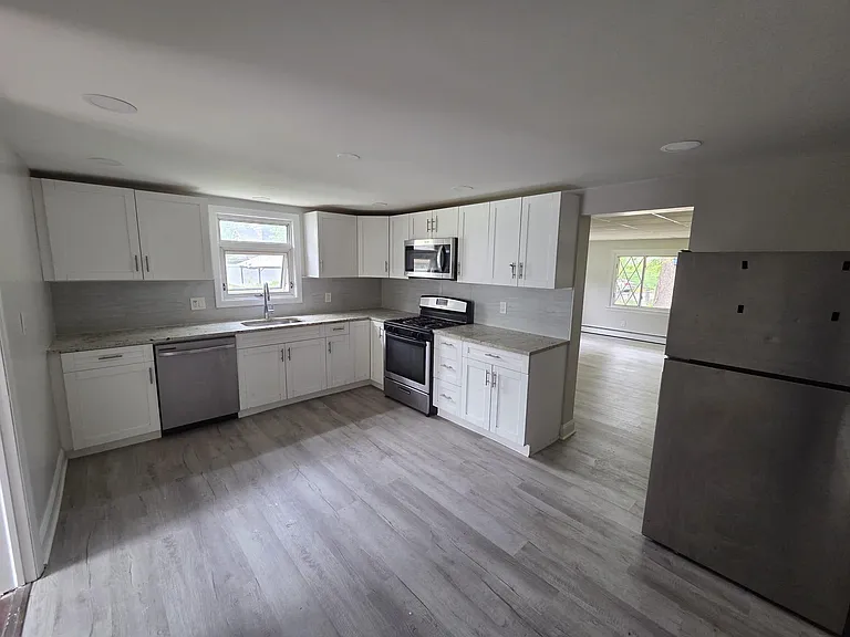 104 River St #1 — Photo 4