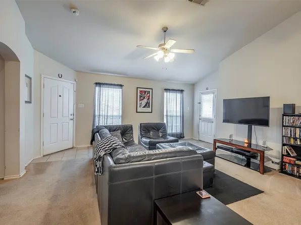 6033 Melanie Dr, Fort Worth, TX 76131
