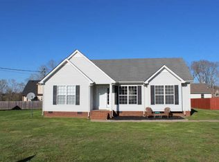 255 Daytona Dr, Cornersville, TN 37047