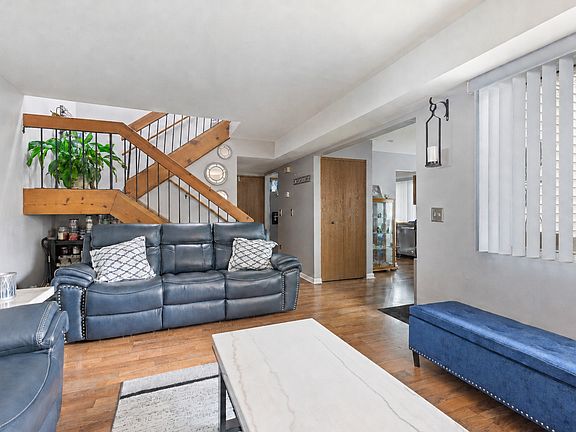 2nd image of 17 Fernwood Dr #E