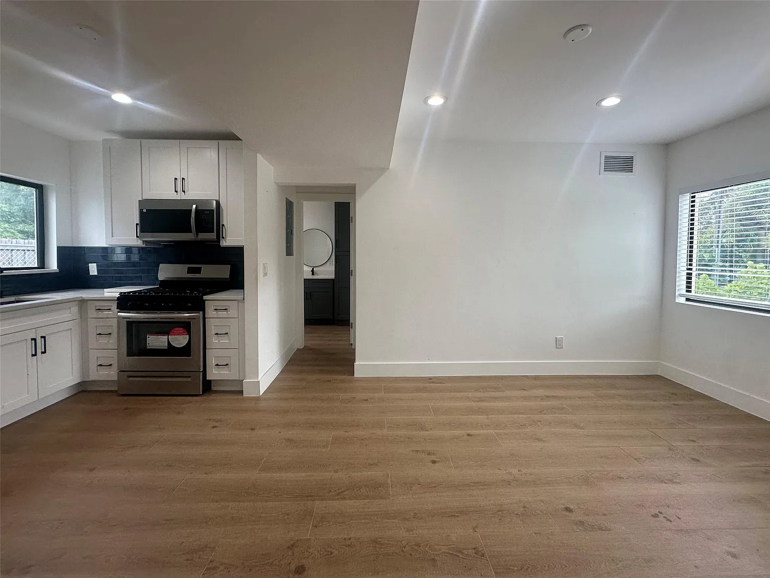 2-1 with Washer and Dryer — Photo 3