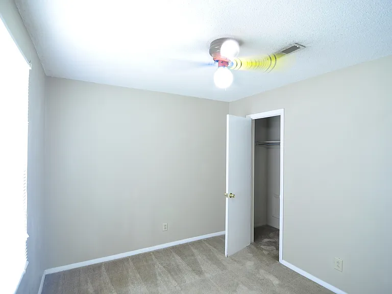12104 Carriage Ct SE — Photo 6