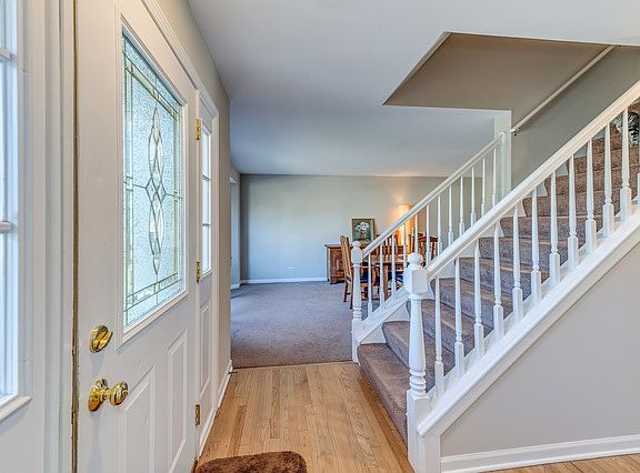 2nd image of 612 Dorchester Ct