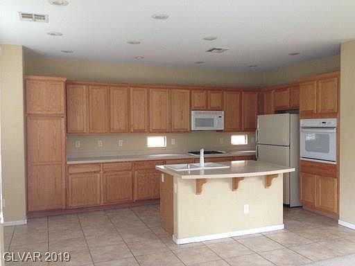 2nd image of 10676 Isola Bella St