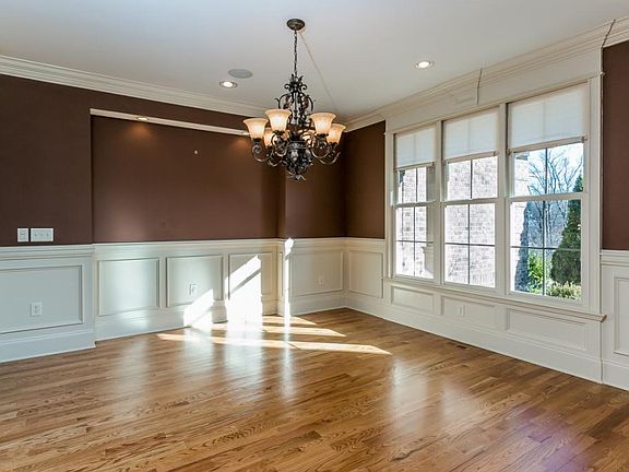 3rd image of 1219 Barnsley Pl