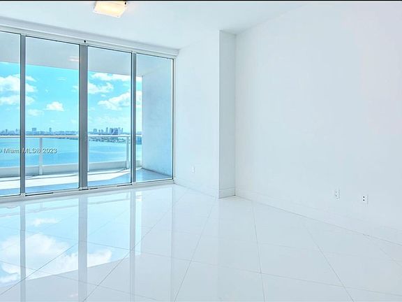 2nd image of 2020 N Bayshore Dr APT 1808