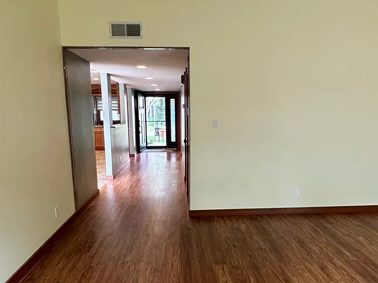 1565 E Lenz Ln #1 — Photo 8