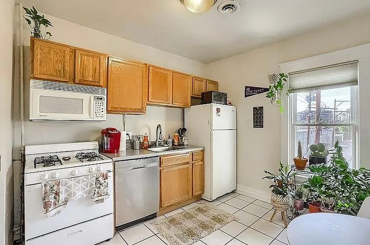 21 E 3rd Ave #A — Photo 9