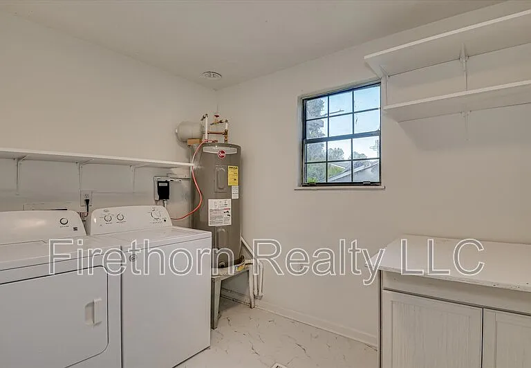 2349 Henry Cir — Photo 32