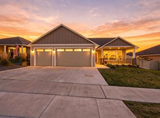 3742 S Van Buren Pl, Kennewick, WA 99338