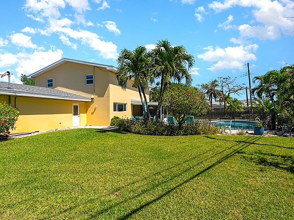 3rd image of 245 Hedgecock Ct