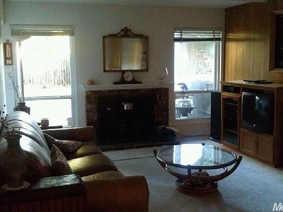3rd image of 2620 S Whitney Blvd
