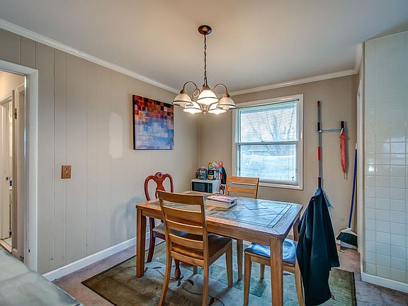 5th image of 400 Hickorydale Ct