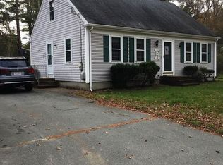 130 Peckham Rd, Acushnet, MA 02743
