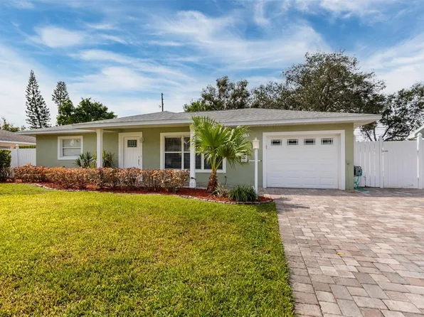 9016 3rd St N, Saint Petersburg, FL 33702