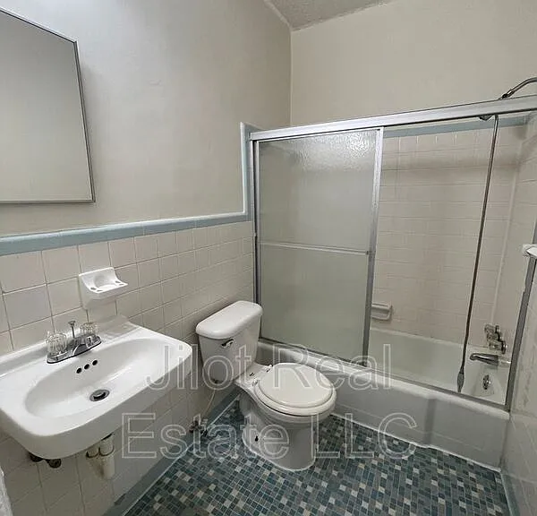 496 Holderness St SW #18 — Photo 5