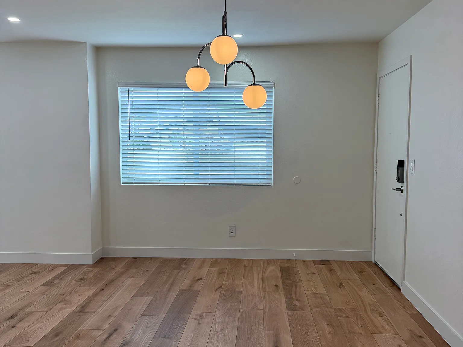 2 bed, 1100 sqft, $3,000 — Photo 4