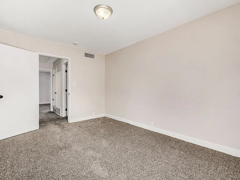 850 Tam O Shanter — Photo 27